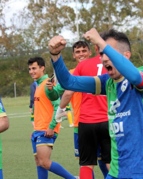 Fabio Cocco, centrocampista, Nuorese