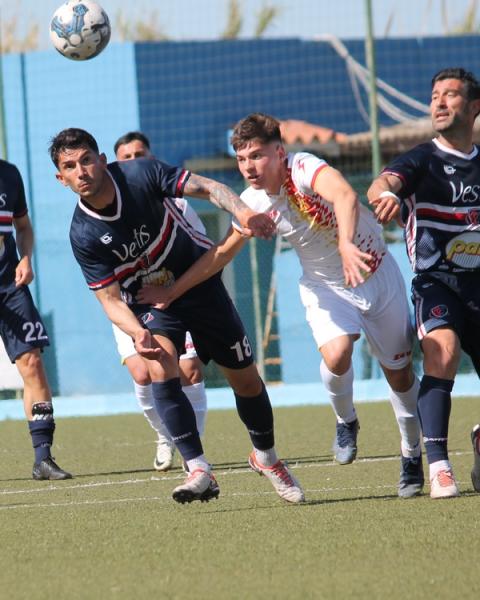 Sandro Scioni, centrocampista, Ferrini