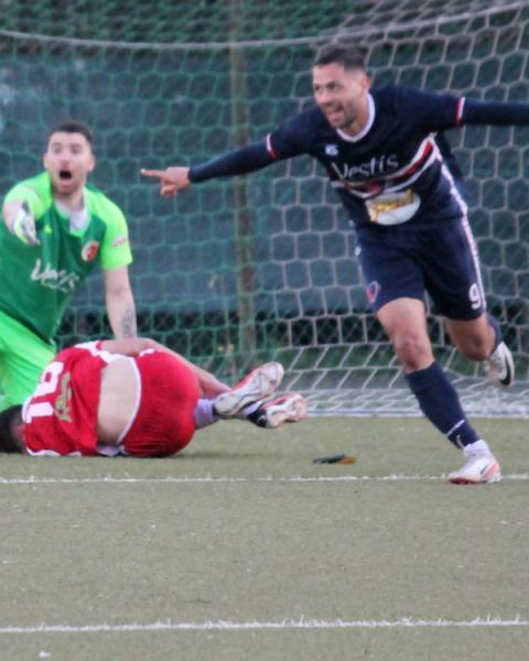 Gianluca Podda, attaccante, Ferrini