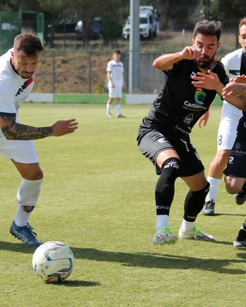 Stefano Mura, attaccante, Castiadas