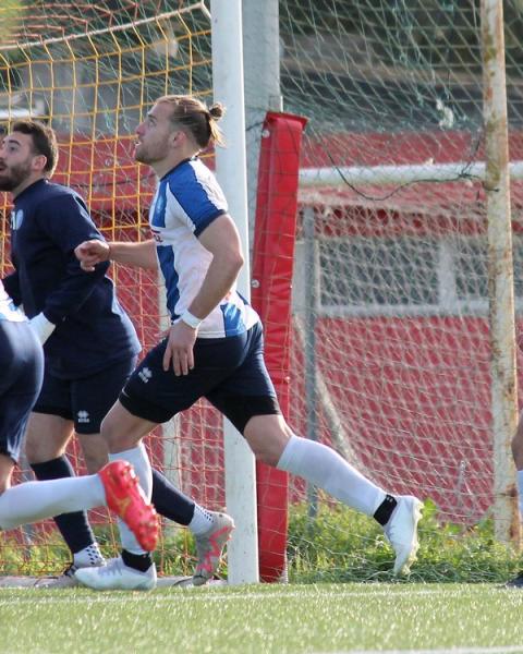 Leonel Serna, difensore, Li Punti