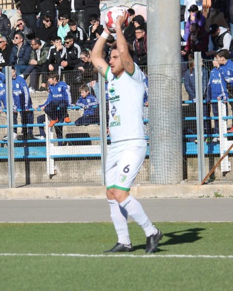 Claudio Mura, centrocampista, Castiadas