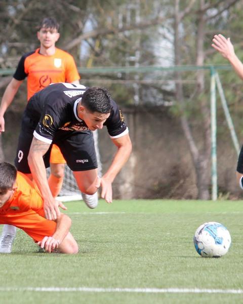 Leandro Vita, attaccante, Ossese