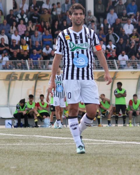 Mattia Gueli, centrocampista, Ossese