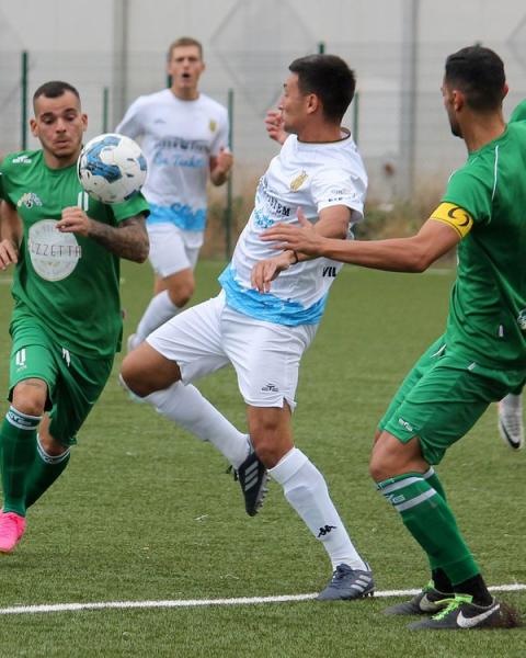 Michele Fadda, centrocampista, Sant'Elena