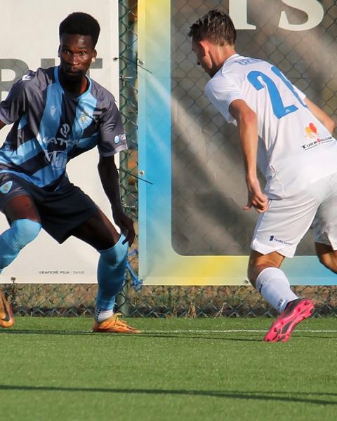 Mamadou Kone, attaccante, Latte Dolce