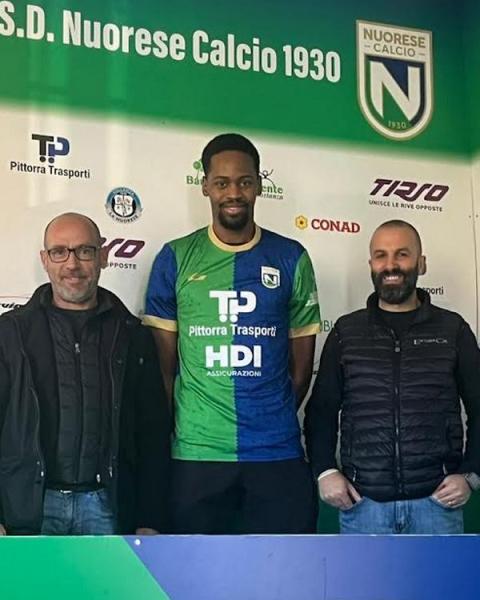 Emile Kpama Ngoy, attaccante, Nuorese