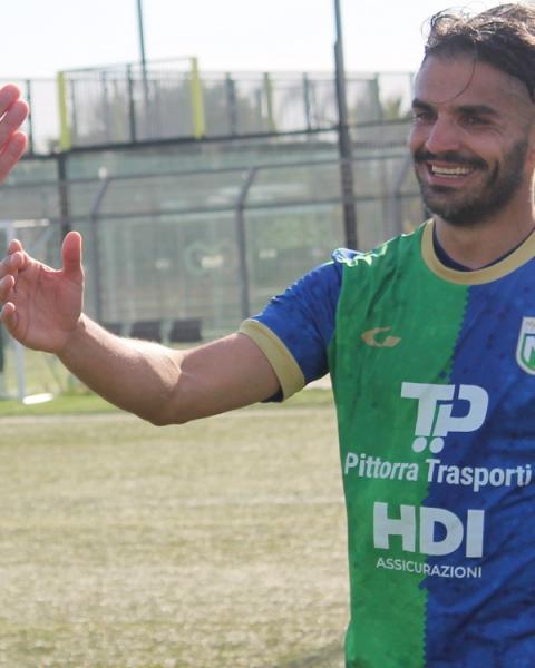 Andrea Peana, difensore, Nuorese
