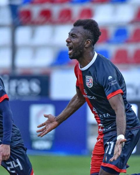 Adama Diakite, attaccante, Torres