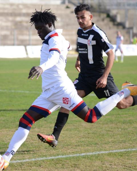 Ousman Gomez, centrocampista, Tempio