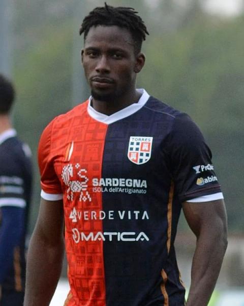 Abdoul Guiebre, centrocampista, Torres