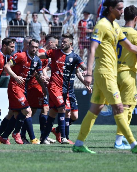 Luigi Scotto, attaccante, Torres