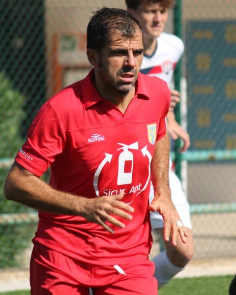 Pierluigi Porcu, difensore, Villacidrese