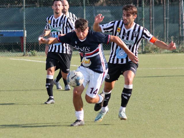 Bebo Mele, attaccante, Ferrini