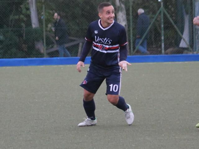 Alberto Usai, centrocampista, Ferrini