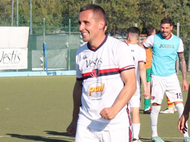 Alberto Usai, centrocampista, Ferrini