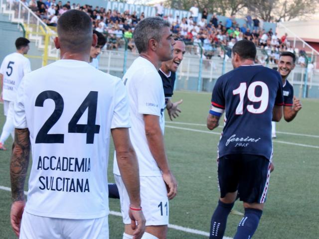 Santiago Arnaudo, centrocampista, Ferrini
