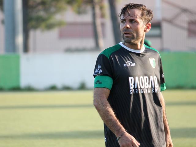 Mirko Onano, centrocampista, Castiadas