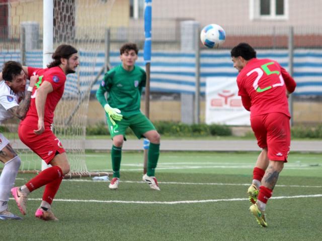 Simone Pinna, difensore, Monastir