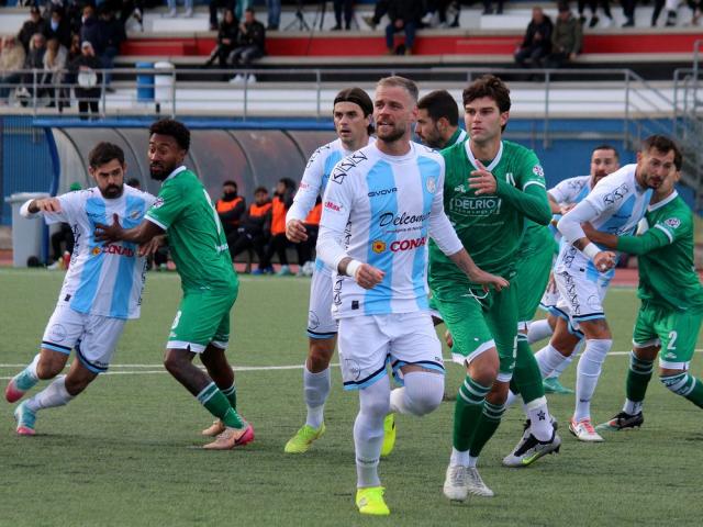 Caio De Cenco, attaccante, Ilvamaddalena