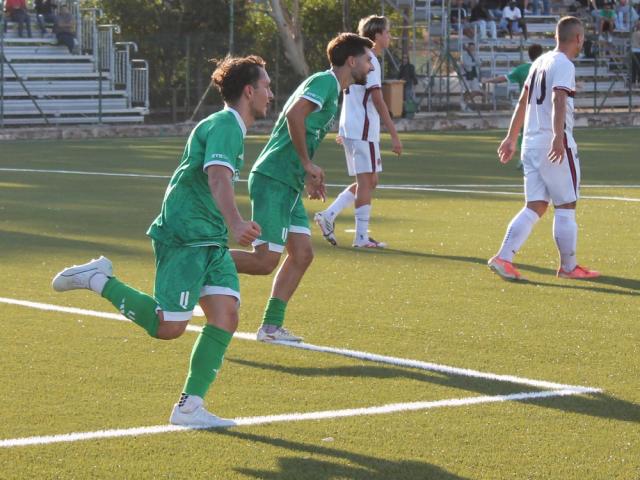Leonardo Tocco, attaccante, Sant'Elena