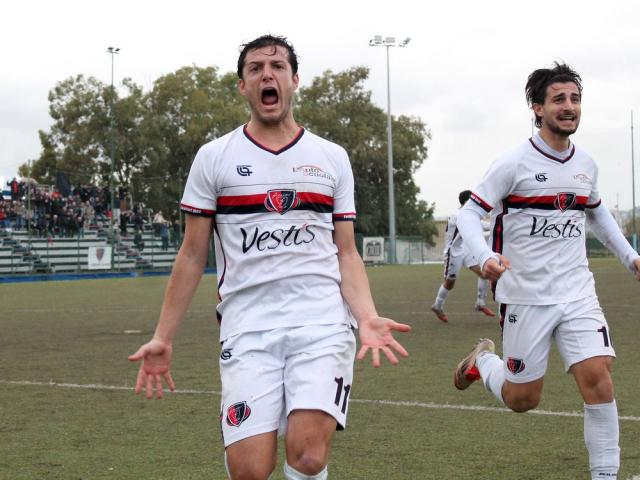 Marco Piras, centrocampista, Ferrini