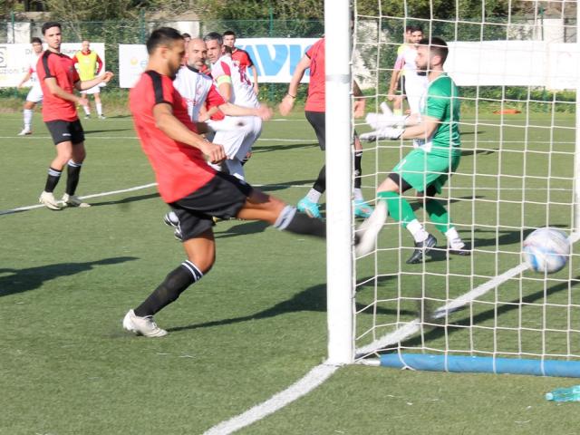 Ezequiel Cordoba, centrocampista, Guspini