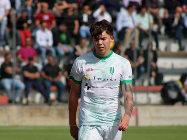 Mihai Rotaru, centrocampista, Sant'Elena