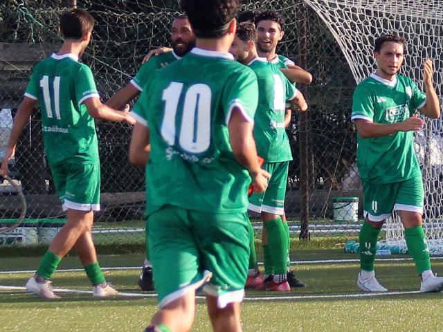 Mauro Ragatzu, attaccante, Sant'Elena