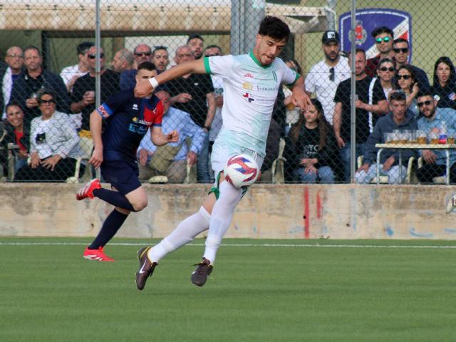 Andrea Iesu, attaccante, Sant'Elena