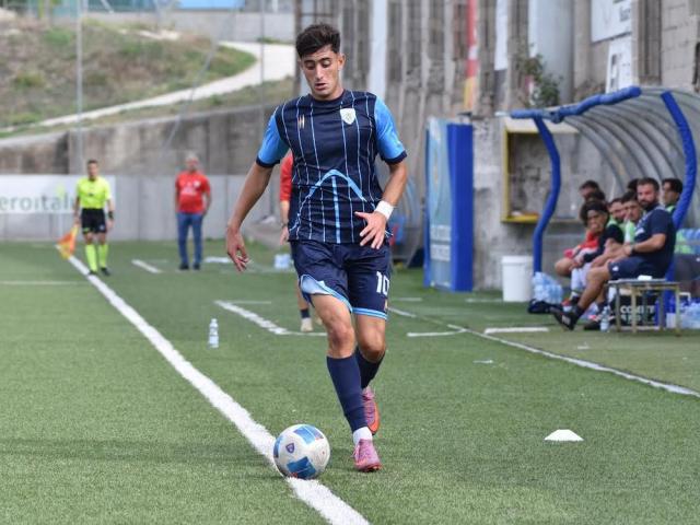 Lorenzo Loru, centrocampista, Latte Dolce