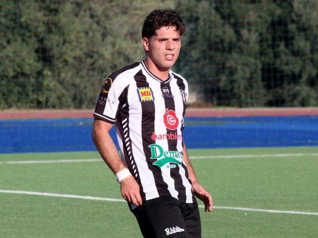 Filippo Mascia, attaccante, Ossese