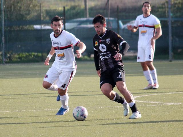 Matteo Vinci, attaccante, Ossese