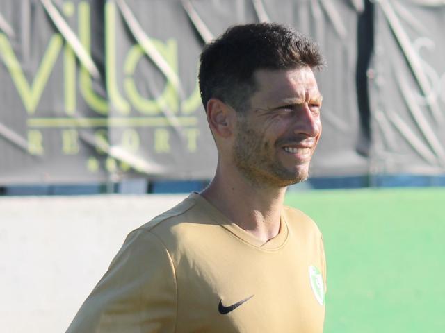 Davide Carrus, centrocampista, Castiadas