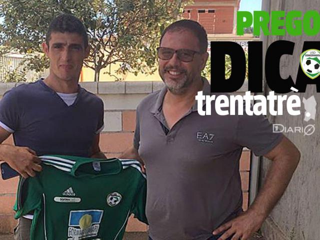 Tommasi riceve la maglia da Raffaele Pes, presidente del Gonnosfanadiga