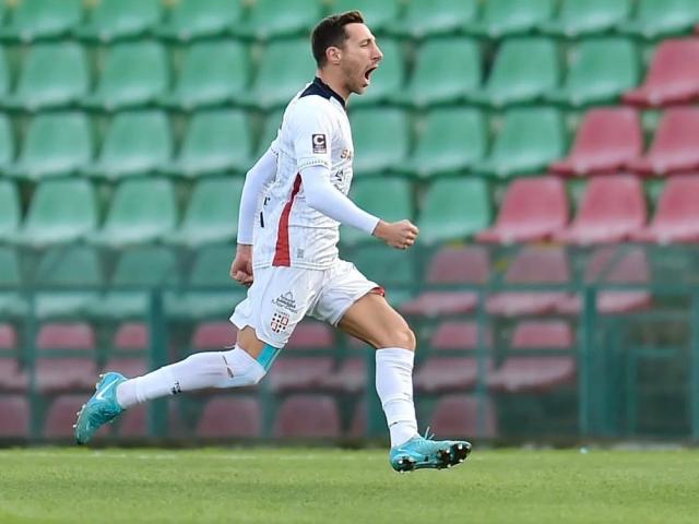 Matteo Liviero, centrocampista, Torres