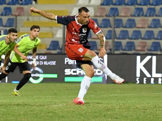 Luigi Scotto, attaccante, Torres