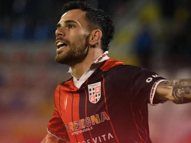 Daniele Sorrentino, attaccante, Torres