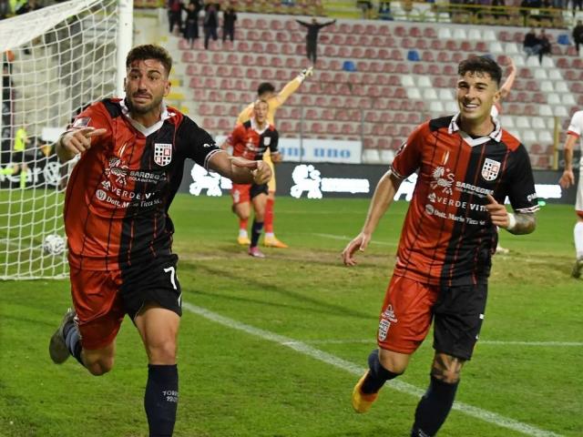 Ernesto Starita, attaccante, Torres