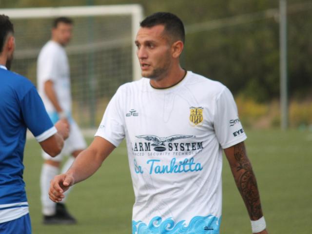 Julian Miranda, centrocampista, Villasimius