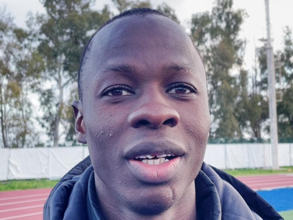 Ibrahima Thiam, centrocampista, Sant'Elena
