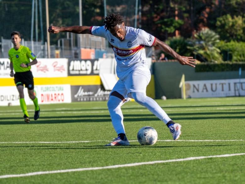 Joel Baraye, centrocampista, Alghero