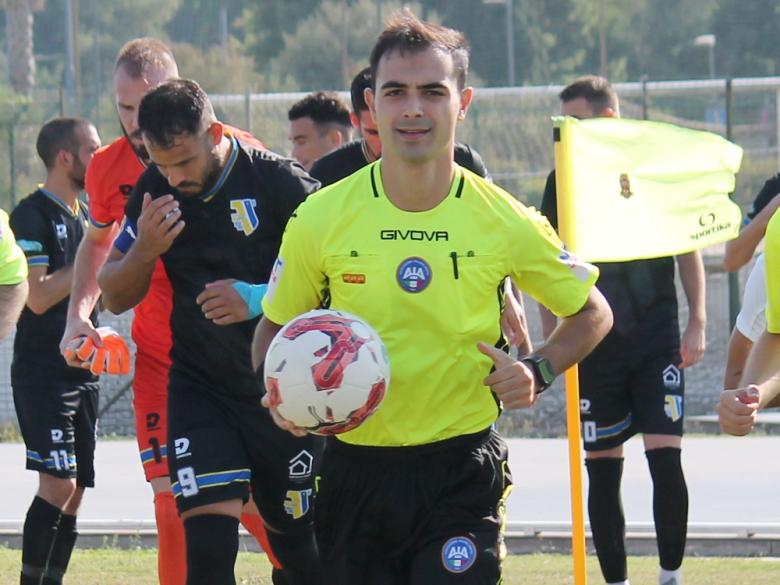 Arbitro Riccardo Urru di Sassari