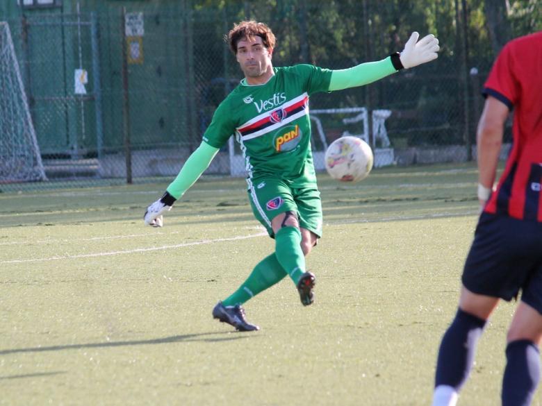 Marco Manis, portiere, Ferrini