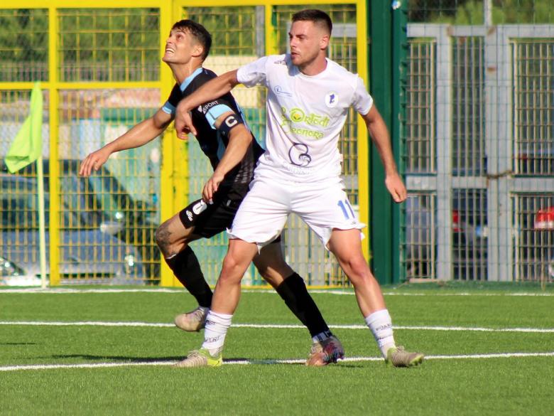 Antonio Demarcus, attaccante, COS