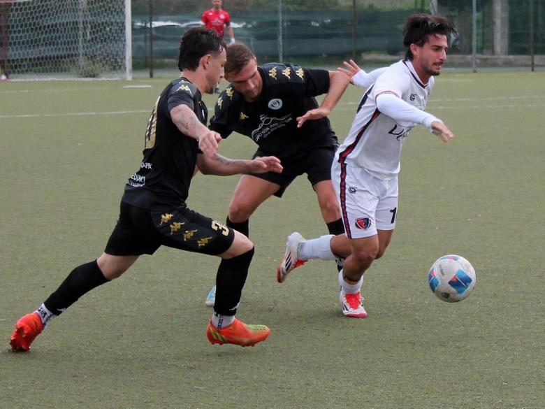 Matteo Vinci, attaccante, Ferrini