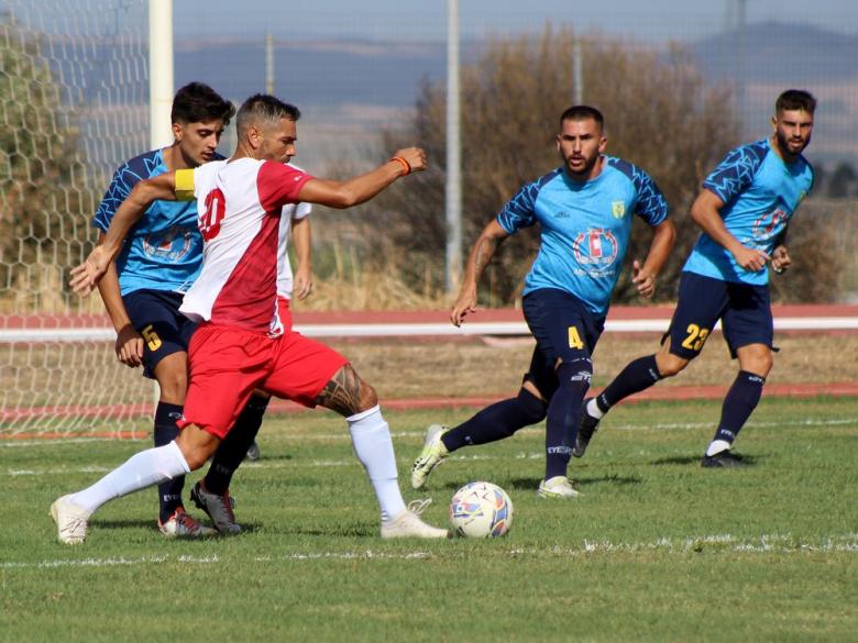 Angelo Marci, centrocampista, Guspini