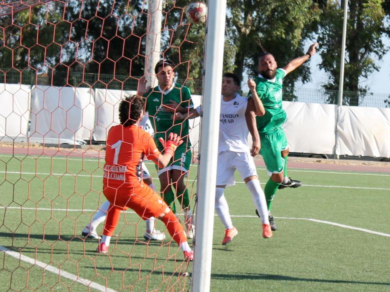Mauro Ragatzu, attaccante, Sant'Elena