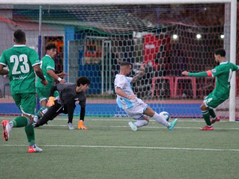 Vittorio Attili, centrocampista, Ilvamaddalena