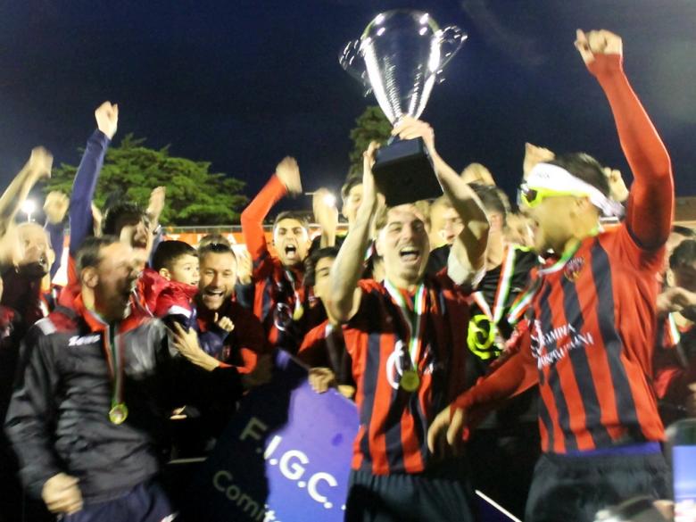 Edoardo Piras, centrocampista, Iglesias